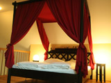 &Uuml;bernachtung im Landhotel Beverland in der Out of Afrika Suite